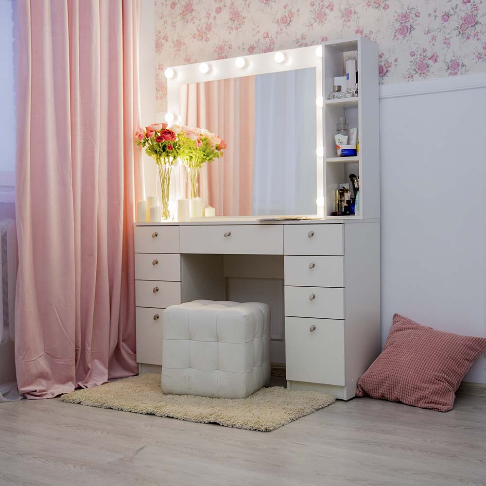 milton-120x160-tualetnyj-stolik_0000_l59a4273