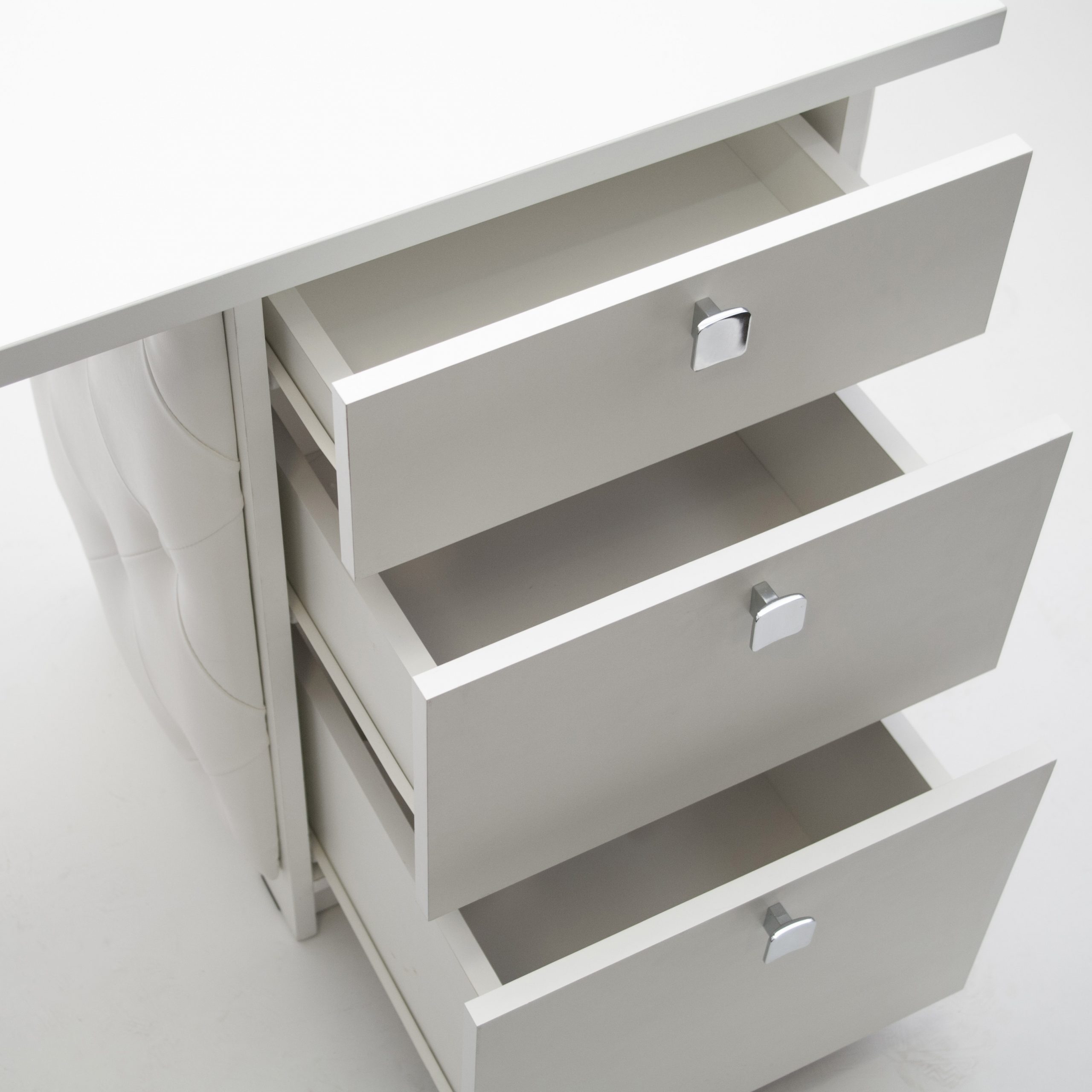 table_Zefir_05